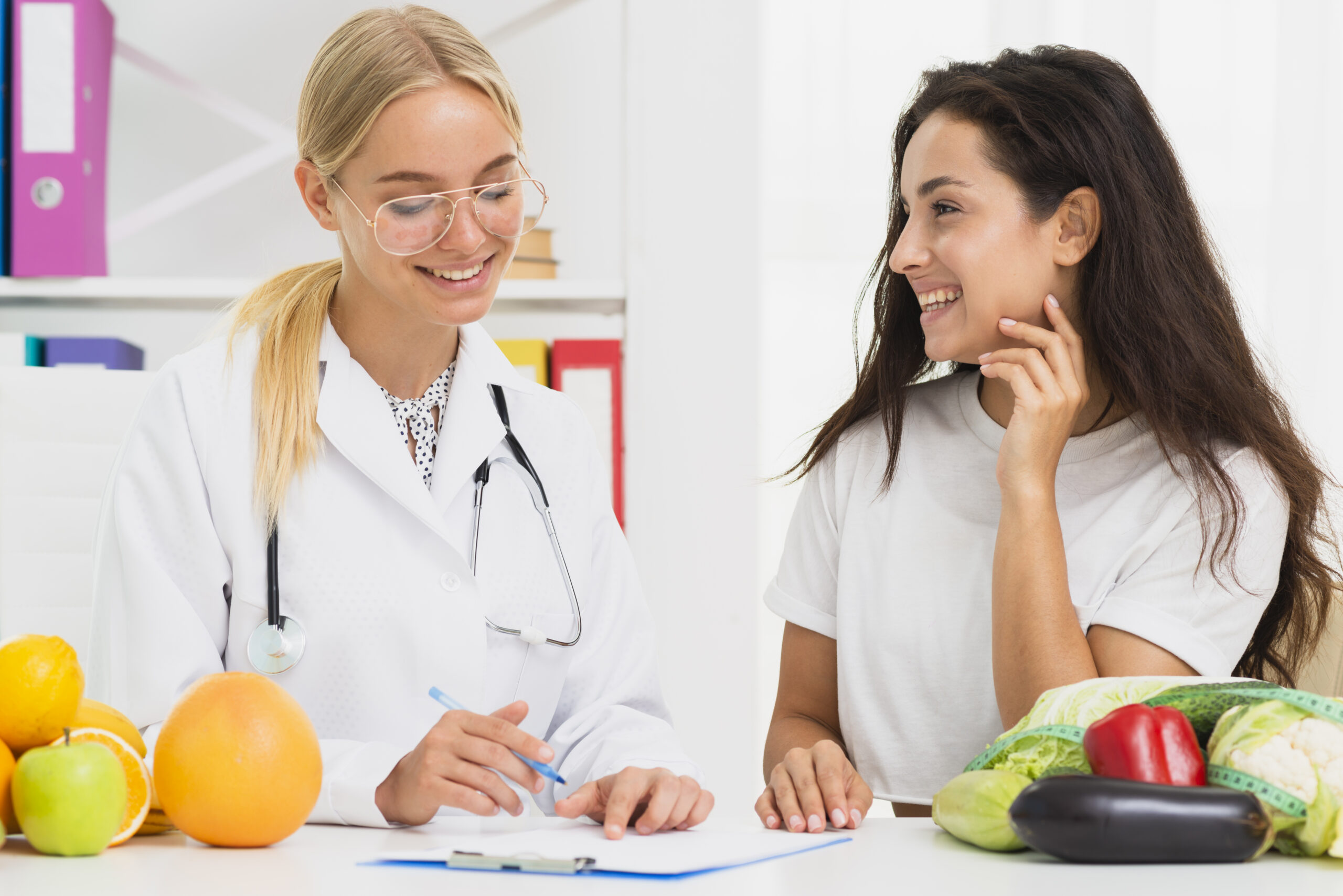 medium shot smiley doctor patient talking
